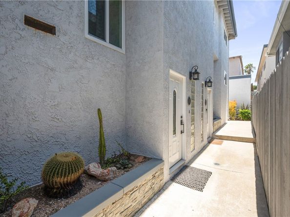1440 12th Street C, Manhattan Beach CA 90266