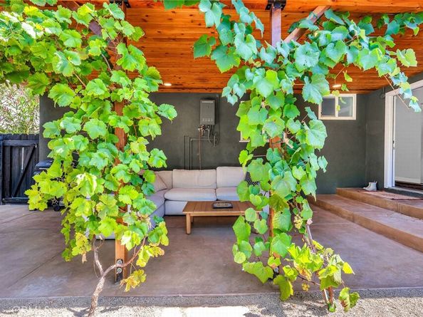 7451 Midfield Avenue, Los Angeles CA 90045