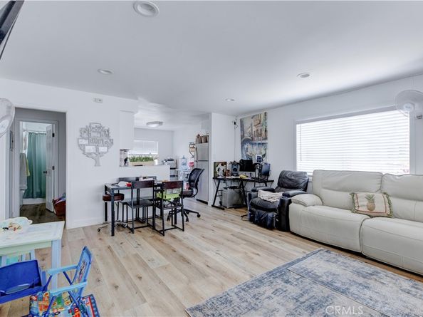 1720 Cerritos Avenue, Long Beach CA 90813