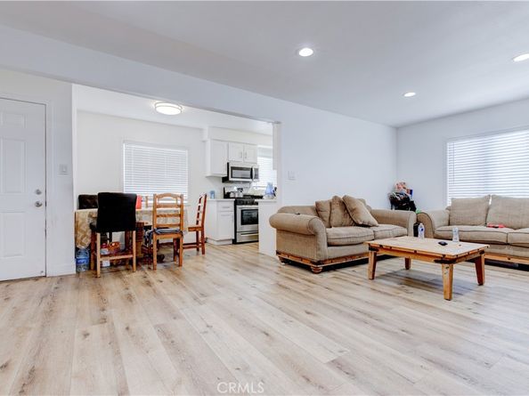 1720 Cerritos Avenue, Long Beach CA 90813