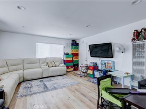 1720 Cerritos Avenue, Long Beach CA 90813