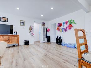 1720 Cerritos Avenue, Long Beach CA 90813