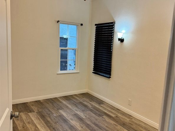 1250 W 83rd Street, Los Angeles CA 90044