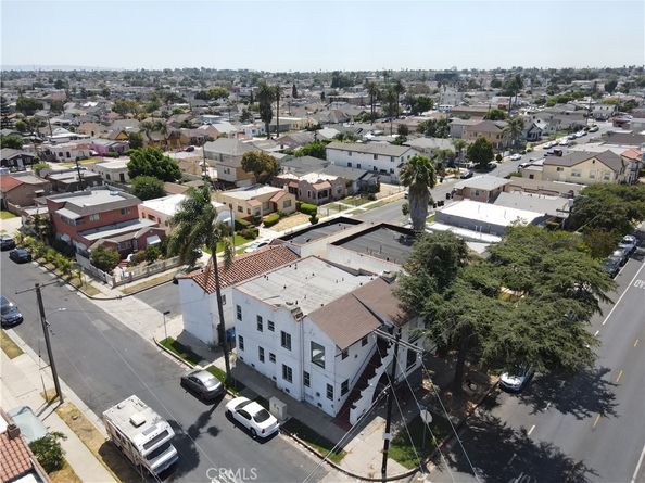 1250 W 83rd Street, Los Angeles CA 90044