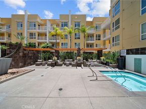 21301 Erwin 420, Woodland Hills CA 91367