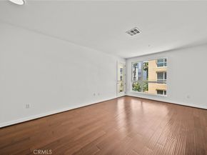 21301 Erwin 420, Woodland Hills CA 91367