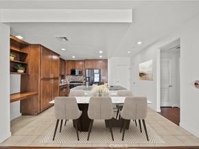 21301 Erwin 420, Woodland Hills CA 91367