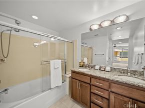 21301 Erwin 420, Woodland Hills CA 91367
