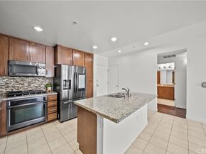 21301 Erwin 420, Woodland Hills CA 91367