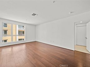 21301 Erwin 420, Woodland Hills CA 91367
