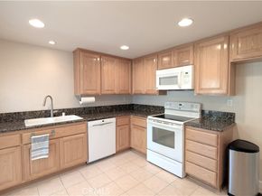 22304 Devonshire Street 4, Chatsworth CA 91311