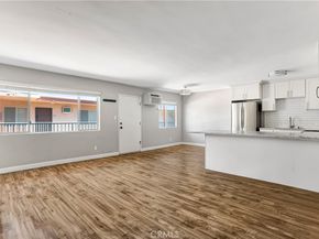 6520 Shirley Avenue 14, Reseda CA 91335