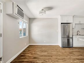 6520 Shirley Avenue 14, Reseda CA 91335