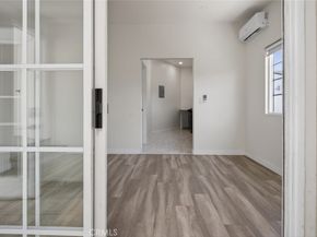 8100 Bellaire Avenue, North Hollywood CA 91605