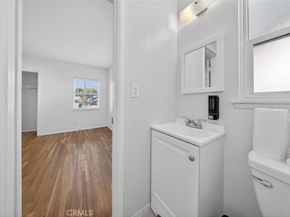 8100 Bellaire Avenue, North Hollywood CA 91605