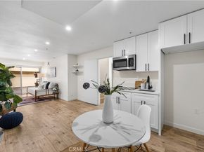 8800 Burnet Avenue 15, North Hills CA 91343