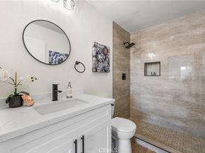 8800 Burnet Avenue 15, North Hills CA 91343