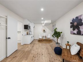 8800 Burnet Avenue 15, North Hills CA 91343