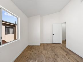 8800 Burnet Avenue 15, North Hills CA 91343