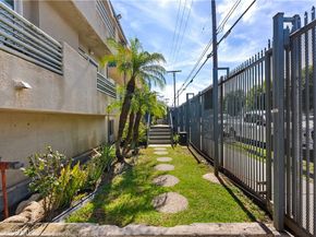 8800 Burnet Avenue 15, North Hills CA 91343