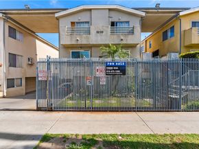 8800 Burnet Avenue 15, North Hills CA 91343