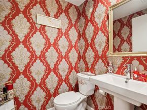 13225 Victory Boulevard, Valley Glen CA 91401
