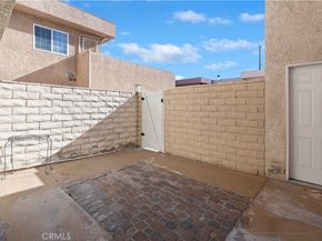 7615 Glade Ave 114, Canoga Park CA 91304