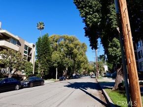 1236 N Columbus 16, Glendale CA 91202