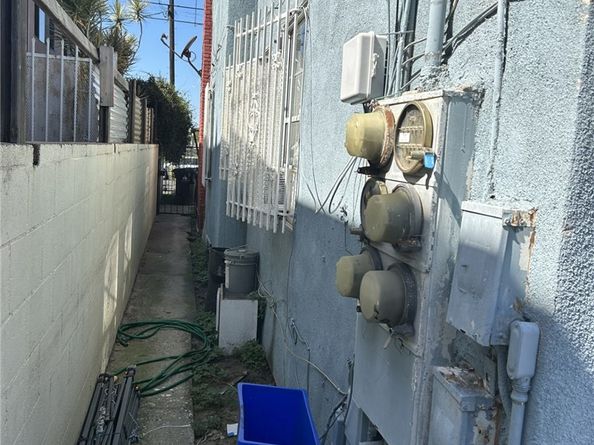 4512 Wesley Avenue, Los Angeles CA 90037