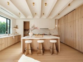 11746 Blix, Valley Village CA 91607