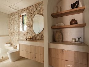 11746 Blix, Valley Village CA 91607