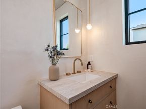 11746 Blix, Valley Village CA 91607