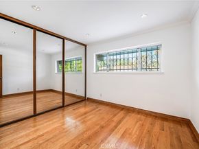 10214 Larwin Ave 7, Chatsworth CA 91311