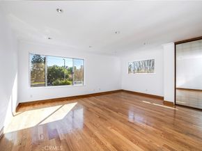 10214 Larwin Ave 7, Chatsworth CA 91311