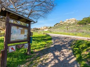 10214 Larwin Ave 7, Chatsworth CA 91311