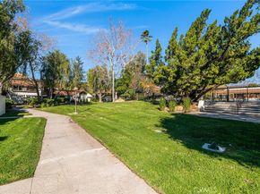 10214 Larwin Ave 7, Chatsworth CA 91311