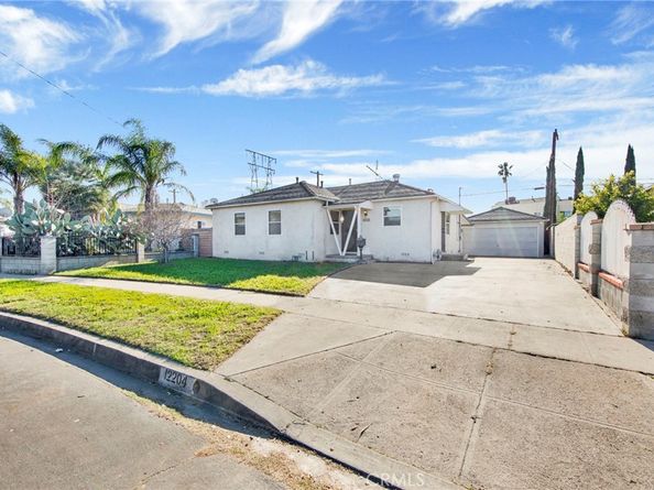 12204 Wixom Street, North Hollywood CA 91605