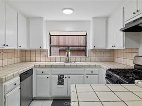 13534 Cordary Avenue 14, Hawthorne CA 90250