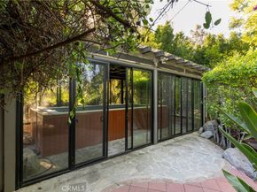 5653 Shirley Avenue, Tarzana CA 91356