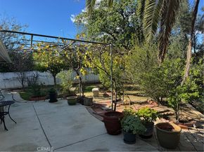 10565 Lubao, Chatsworth CA 91311