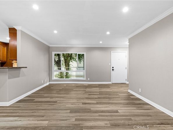 5320 Zelzah Ave. 214, Encino CA 91316