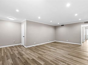 5320 Zelzah Ave. 214, Encino CA 91316