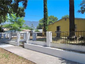1798 N Summit Avenue, Pasadena CA 91103