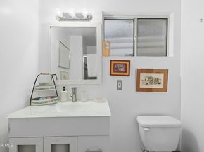 4771 Excelente Drive, Woodland Hills CA 91364