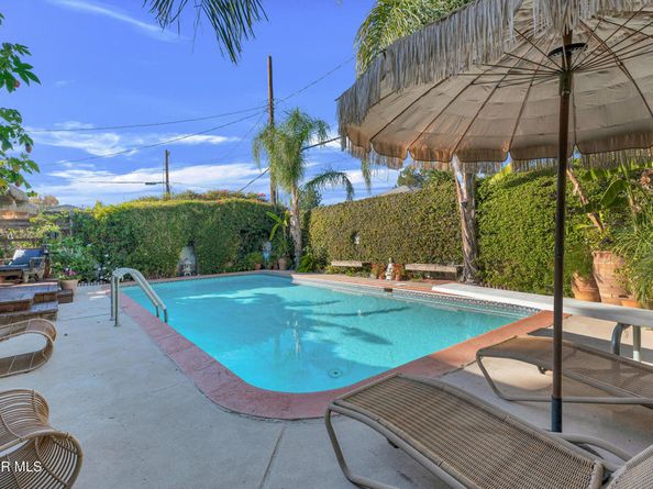 17649 Lemay Street, Lake Balboa CA 91406