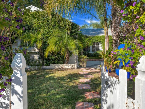 17649 Lemay Street, Lake Balboa CA 91406