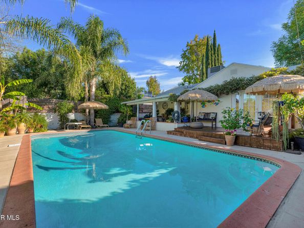 17649 Lemay Street, Lake Balboa CA 91406