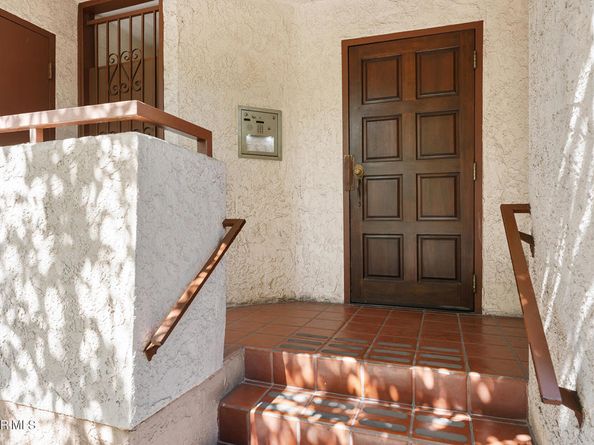 11939 Weddington Street 313, Valley Village CA 91607