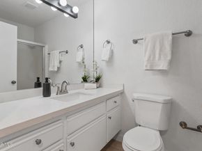 11939 Weddington Street 313, Valley Village CA 91607