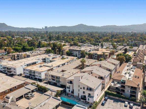 11939 Weddington Street 313, Valley Village CA 91607